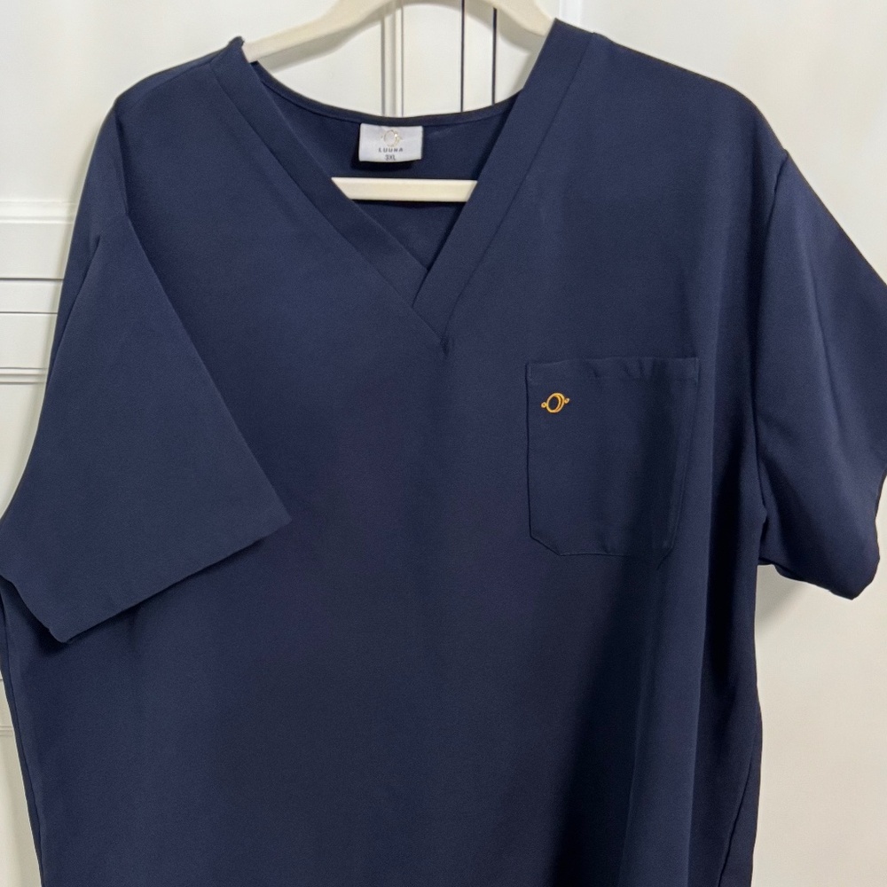 WOMENS NAVY SCRUB TOP, LUUNA SCRUBS BRAND, 3XL